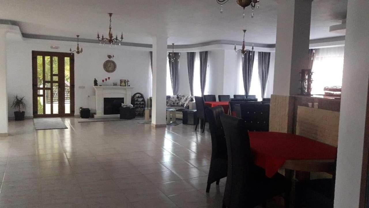 La Casa Alana Hotel Viseu de Jos Ngoại thất bức ảnh